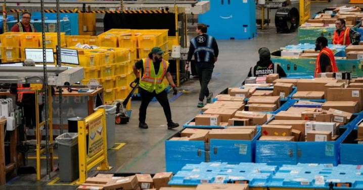 Amazon may end shipping partnership with USPS by 2026