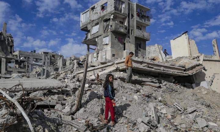 En Gaza caen menos bombas, pero apenas hay medicamentos: “La situación es trágica”