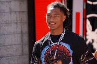 Deadspin | Signing day notebook: No. 1 WR Chris Henry sticks with Ohio State