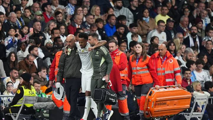 Más problemas para el Real Madrid en defensa: Militao cae lesionado