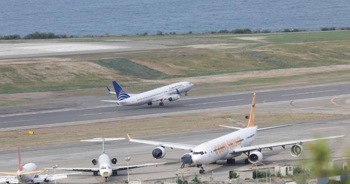 Venezuela to continue accepting deported migrants despite Trump's airspace closure assertion