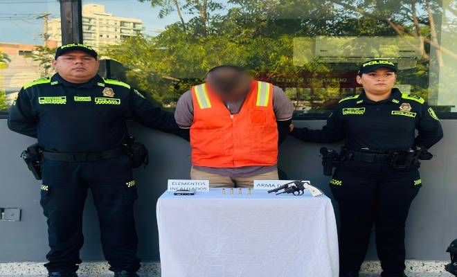 En rápida reacción policial fue capturado un presunto delincuente con un arma de fuego