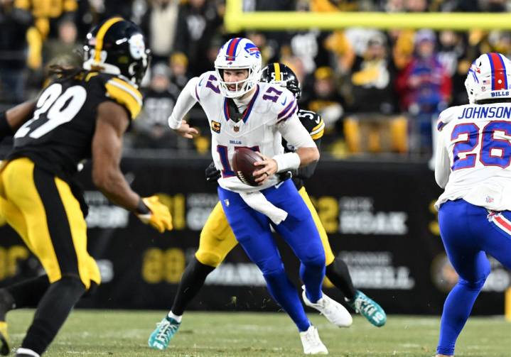 Steelers' playoff chances take big hit with loss to Bills