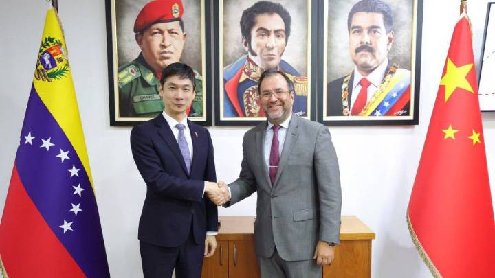 Venezuela recibe “inquebrantable apoyo” de China en defensa de su soberanía