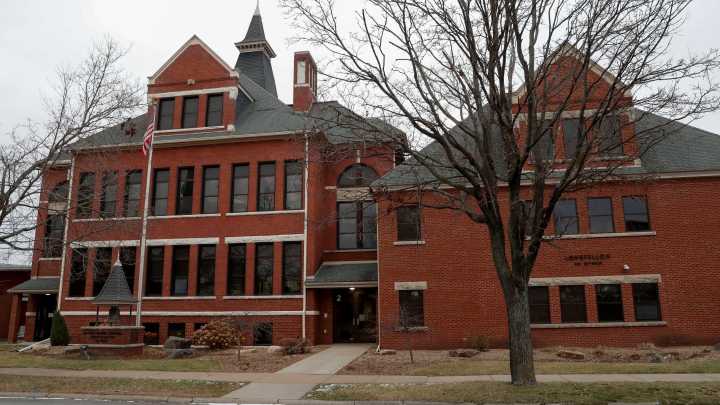 Wausau School District honors volunteers at Friends of…