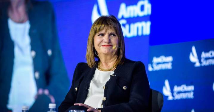 Patricia Bullrich pisa el acelerador en el Senado y negocia acuerdos decisivos por la reforma laboral