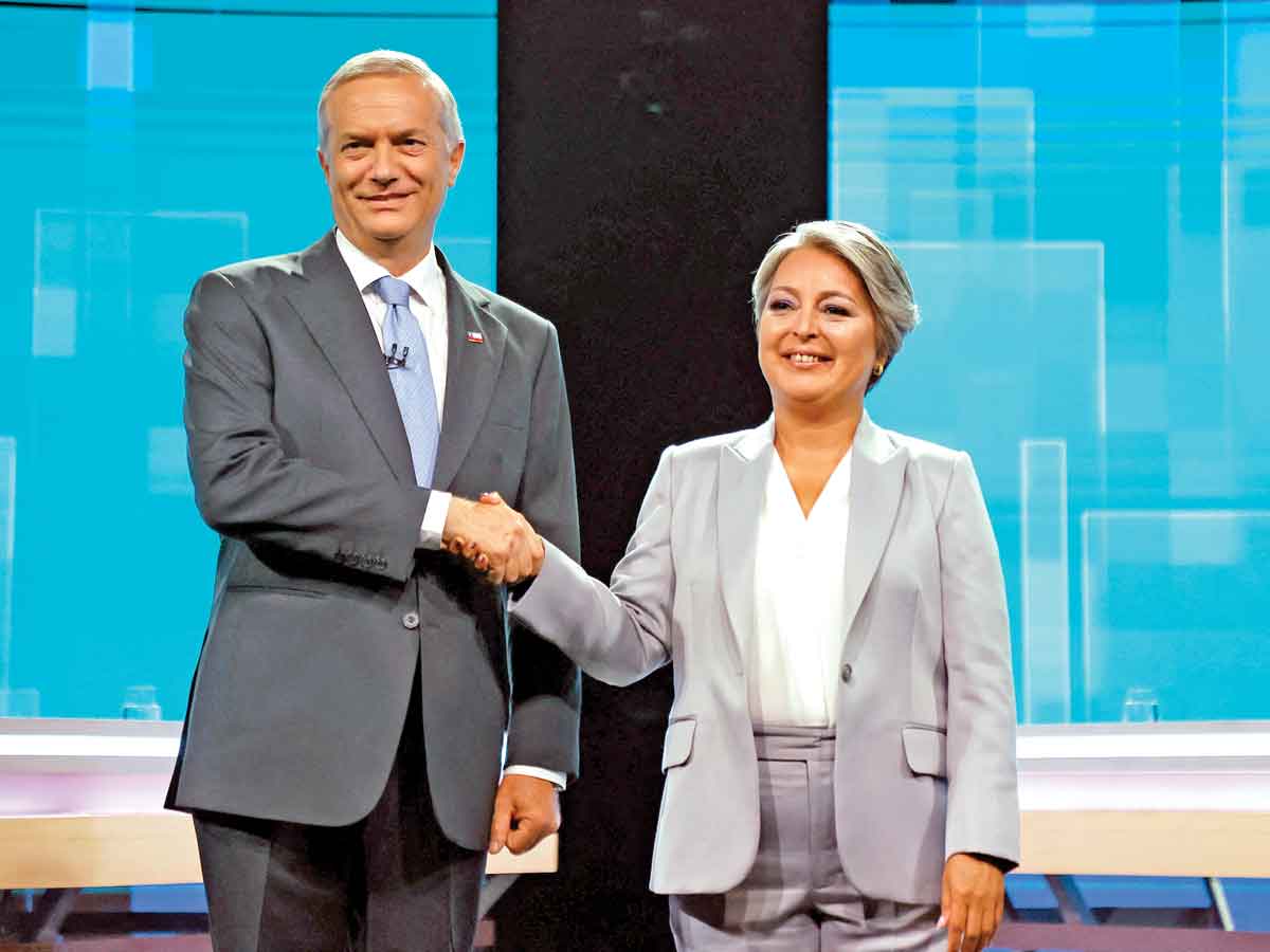 José Antonio Kast va por la revancha ante Jeannette Jara en Chile