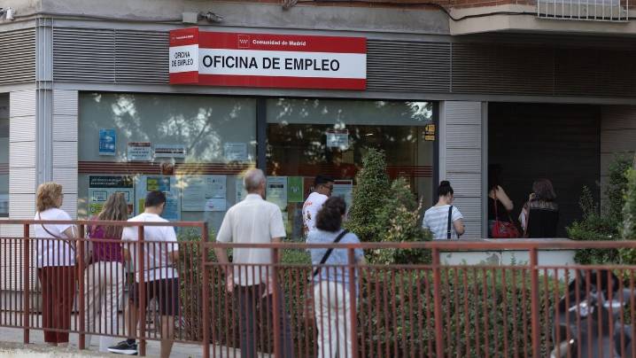 El paro baja en Madrid un 3,89% en noviembre y la región roza los 3,9 millones de afiliados