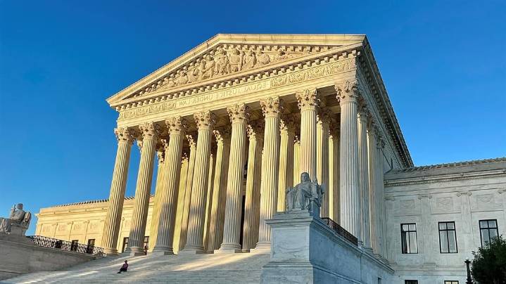 Supreme Court allows Texas to use a congressional map favorable to Republicans in 2026