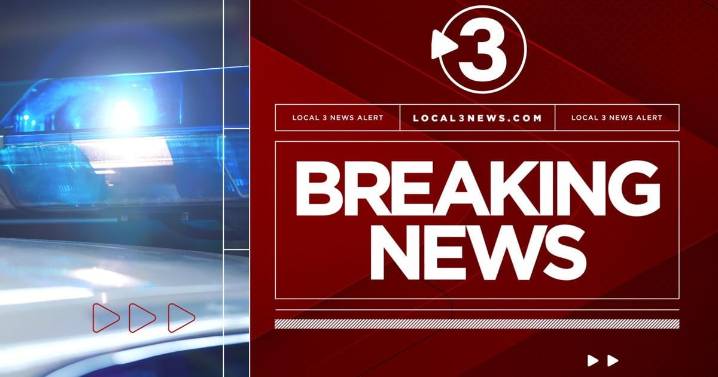 Driver rescue underway after car goes off Signal Mountain