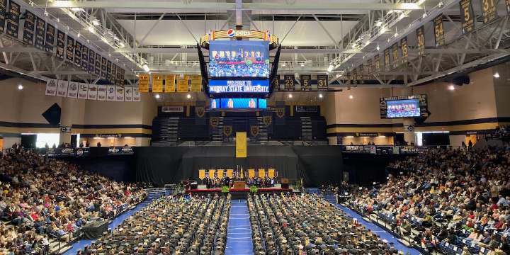 Nearly 800 graduate in Murray State fall, winter commencement