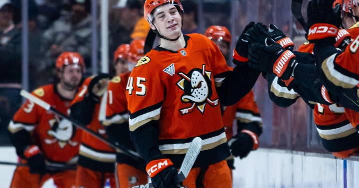 Leo Carlsson, rookie Beckett Sennecke lead first