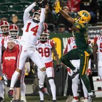Calgary Stampeders re-sign Canadian wide receiver Clark Barnes