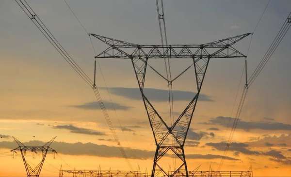 El gobernador inauguró una línea eléctrica clave para comunidades de Bermejo