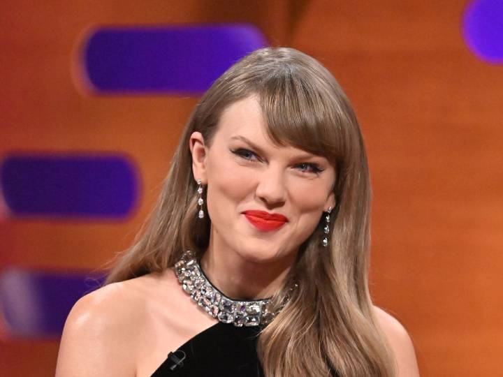 Taylor Swift tells Travis Kelce ‘I love you’ as they compare jobs in new series