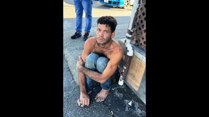 Desorientado en Trinidad pregunta por su abuela