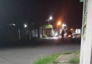 Hombres con uniformes de la PNB instalan alcabala sospechosa en Tucupita (+vídeo)