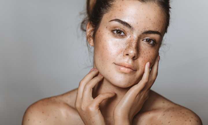 Are AHAs Or BHAs Better For Aging Skin? Here's What Derms Say