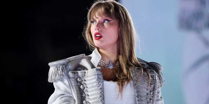 Taylor Swift: Biography, Musician, Grammy Winner