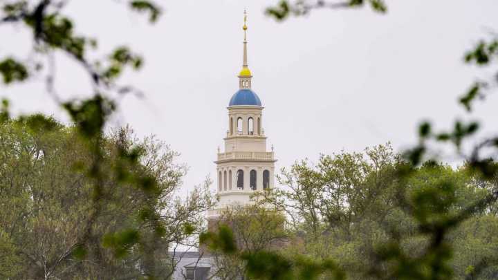 Harvard demanda al gobierno de Trump tras revocación de inscripción para estudiantes internacionales