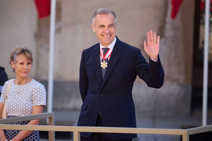 Canadá dice que está acabando su "sobredependencia" económica y de defensa de EE.UU.