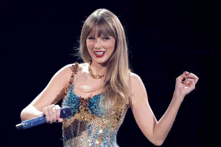 Taylor Swift Reveals She Has Purchased Her Entire Music Catalog in Stunning Letter to Fans