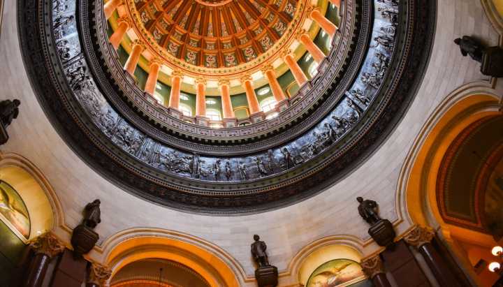 Illinois legislators unveil $55.2 billion spending plan that cuts immigrant health care program
