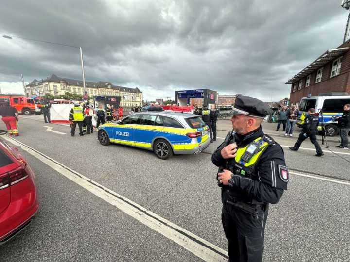 German woman arrested after 18 injured in Hamburg knife attack, authorities say