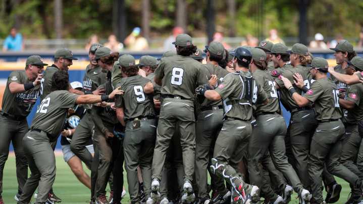 NCAA baseball bracket projections after regional host sites announced