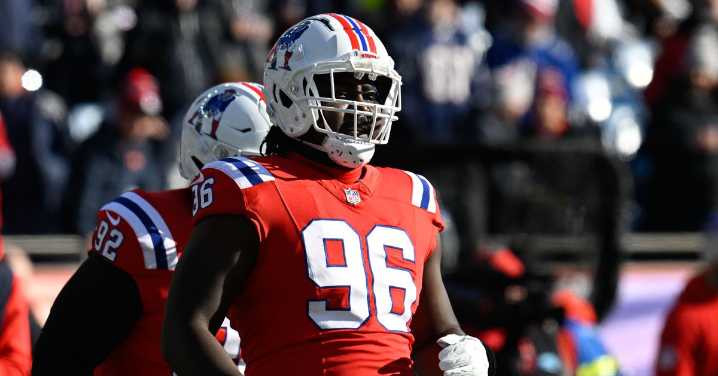 Colts claim defensive tackle Eric Johnson II off waivers from Patriots