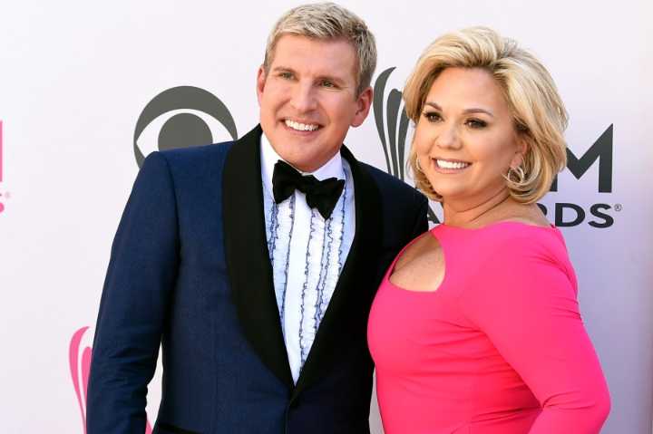 Live: Todd and Julie Chrisley speak to press after pardon