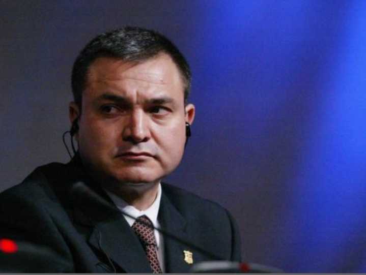 Jueza de EE.UU. ordena a García Luna y su esposa pagar 2.488 millones de dólares a México