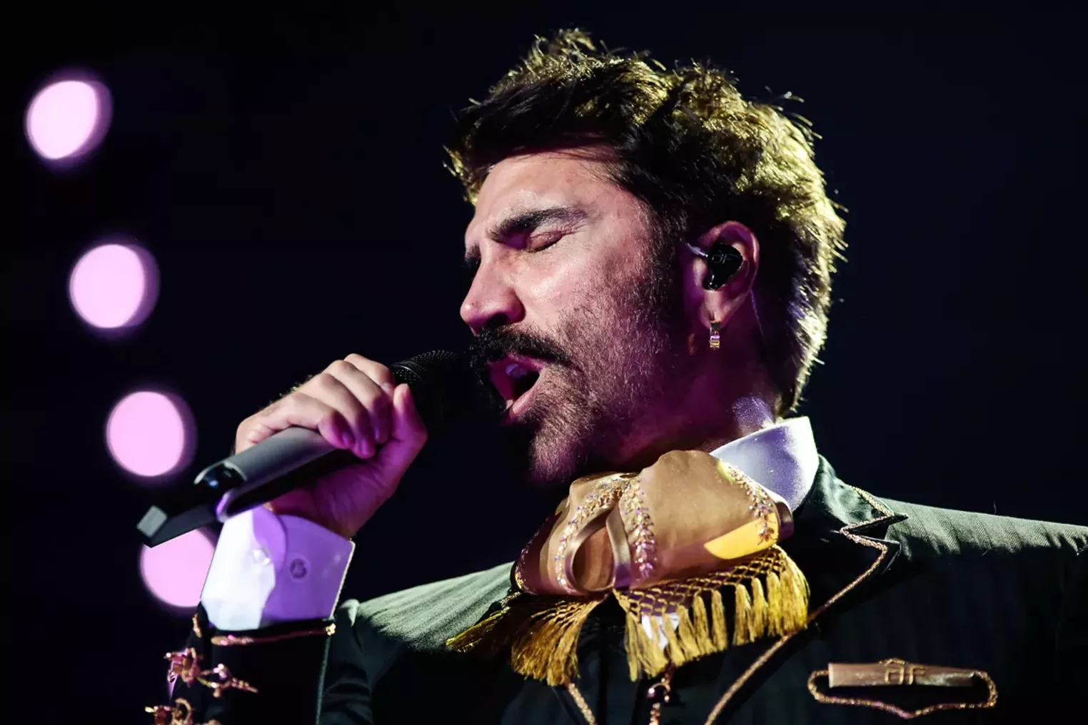 Alejandro Fernandez Honors His Family Legacy at Toyota Center