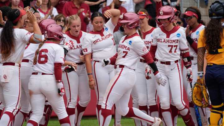 NCAA softball super regional predictions and WCWS expert picks