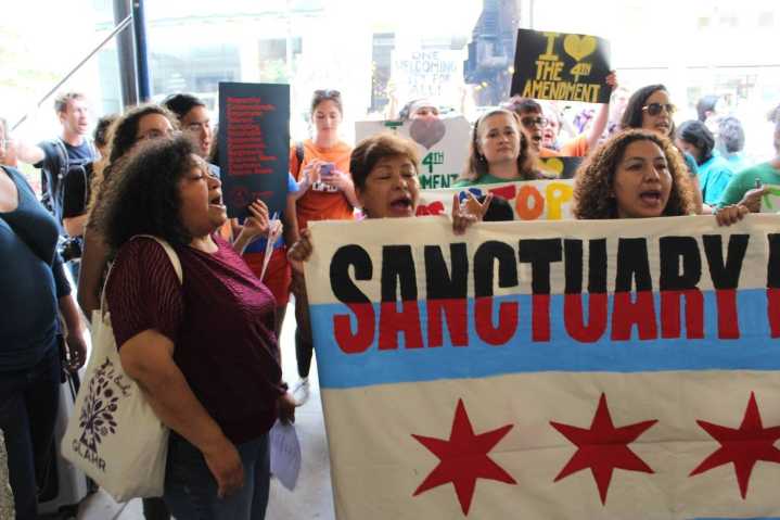 El gobierno de Trump amenaza con sanciones a ciudades santuario y las lista como jurisdicciones desobedientes