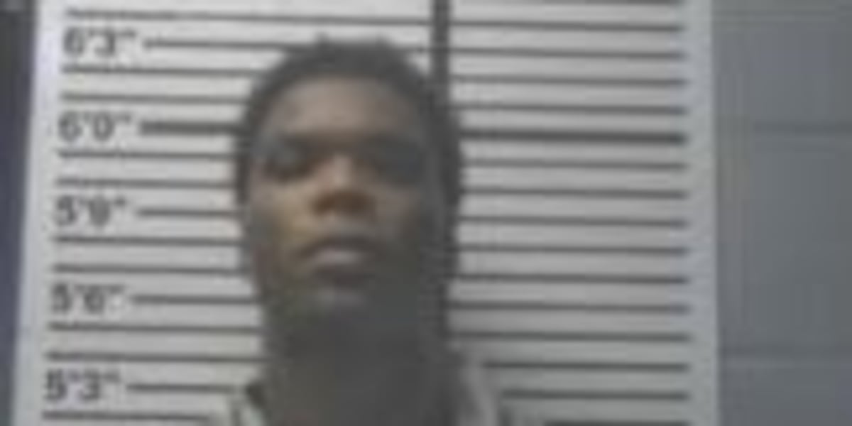 Judge revokes bond for ‘Mississippi’s Most Wanted’ Marquise Oliver