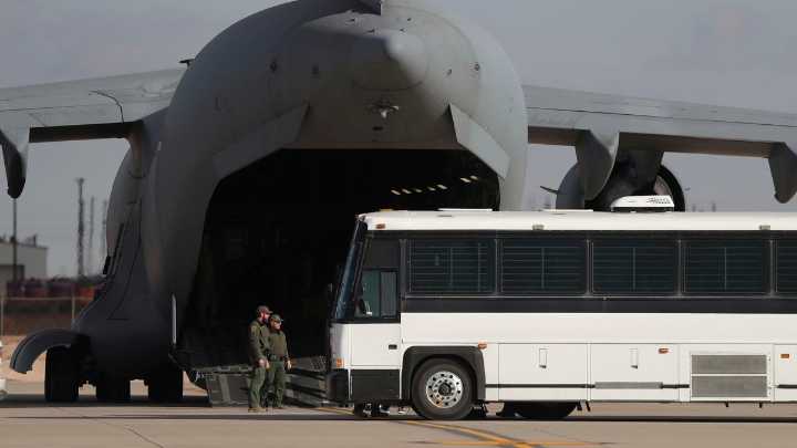 Juez federal ordena al gobierno de Trump devolver a EEUU a guatemalteco deportado a México