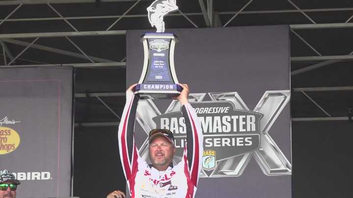 Wisconsin's Schlapper nets first Bassmaster Elite win with emotional tribute