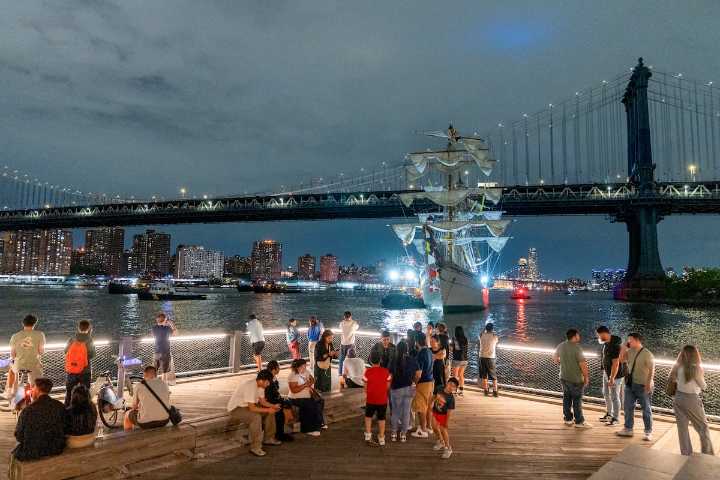 Por qué aún no se sabe qué pasó con el ‘Cuauhtémoc’, un accidente en cuatro minutos y ante miles de personas