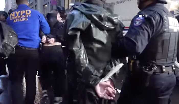 Arrestados por protestar contra ICE