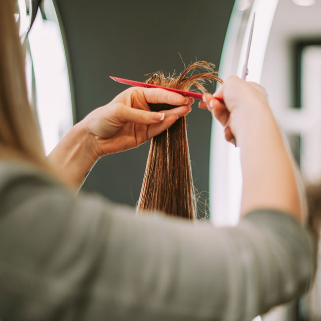 Stylists Warn: 9 Short Haircuts To Stop Getting Over 40 Because They’re Going Out Of Style