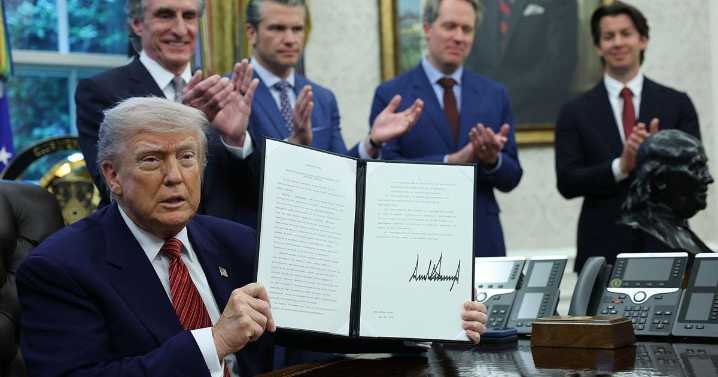 Trump signs executive orders that White House says will boost nuclear energy