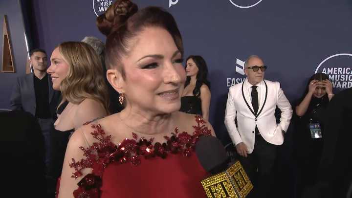 Gloria Estefan Reacts to Celebrating 50 Years in Music at the 2025 AMAs (Exclusive)