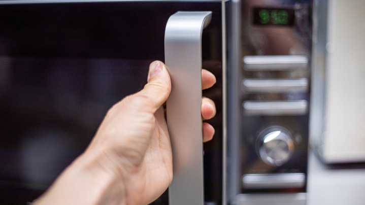 Why You Should Never Put Styrofoam Containers In The Microwave