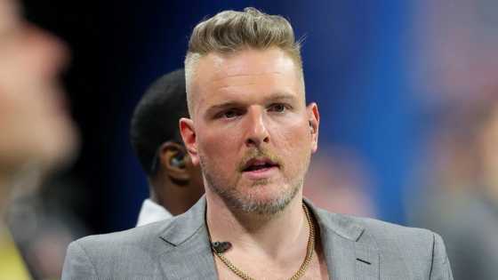 Calls Mount Against John Mellencamp’s Insult for Pat McAfee After ESPN Analyst’s Poor Conduct at Pacers Game 4 Fans slammed John Mellencamp after the singer called out Pat McAfee over his harsh take d