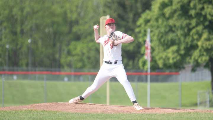 Baseball: Marshall comes up with walk-off win in district opener
