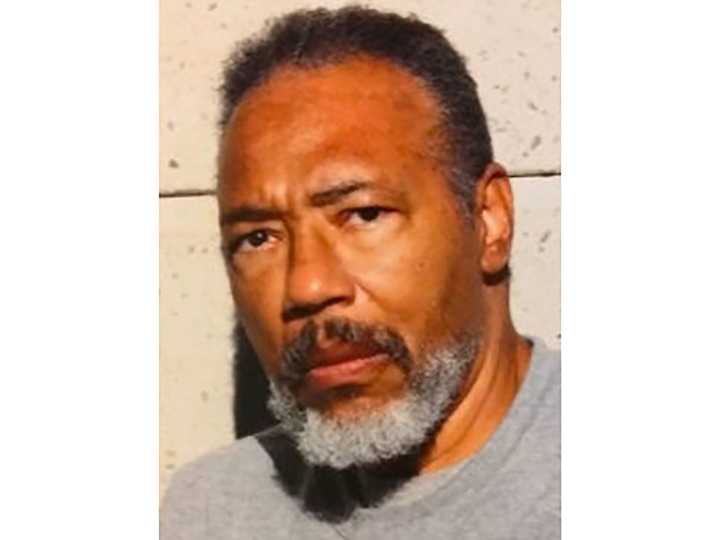 Who is Larry Hoover and why has Trump commuted his federal sentence?