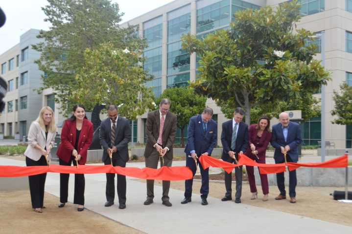 Inaguran el nuevo y moderno edificio del San Diego County Public Health Laboratory