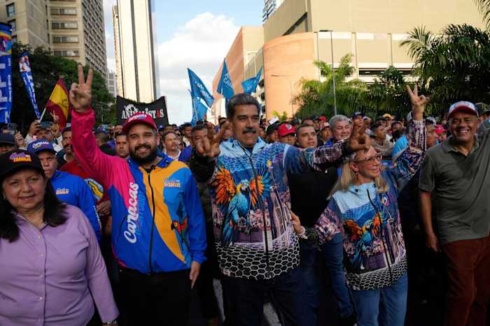 Los venezolanos eligen congresistas y gobernadores en medio del desánimo de opositores