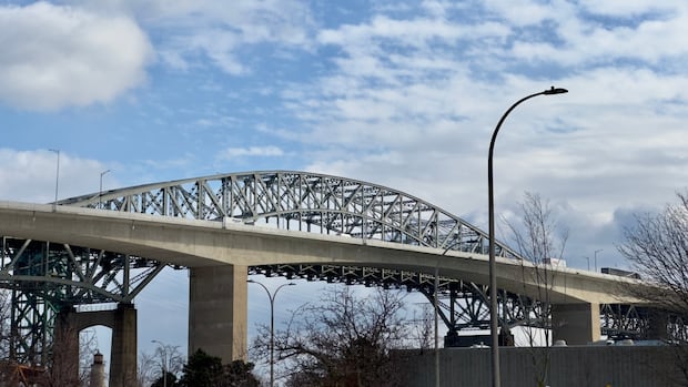 2 lanes closed on Burlington Skyway for roadwork this weekend